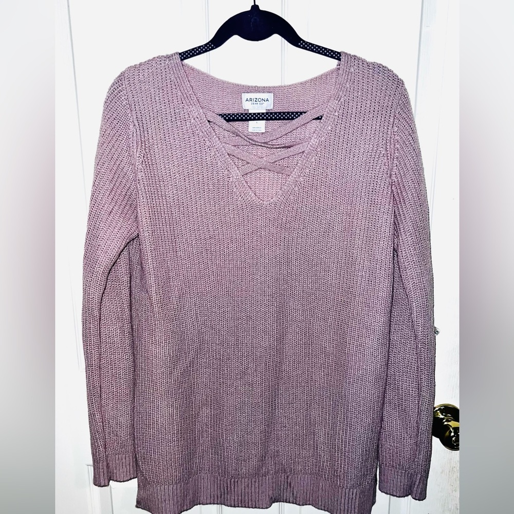 Arizona Jean Co. Criss cross v-neck sweater size L